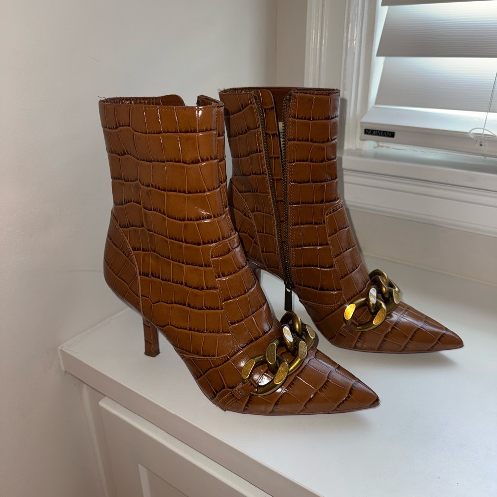 MICHAEL Michael Kors Tan Croc-Embossed Ankle Boots